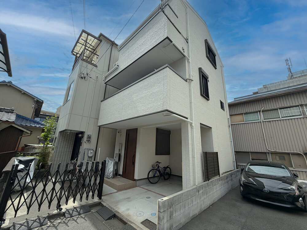 ◆JR吹田駅徒歩7分◆アイワホーム施工の3階建て築5年の築浅物件◆吹田市片山町1丁目◆